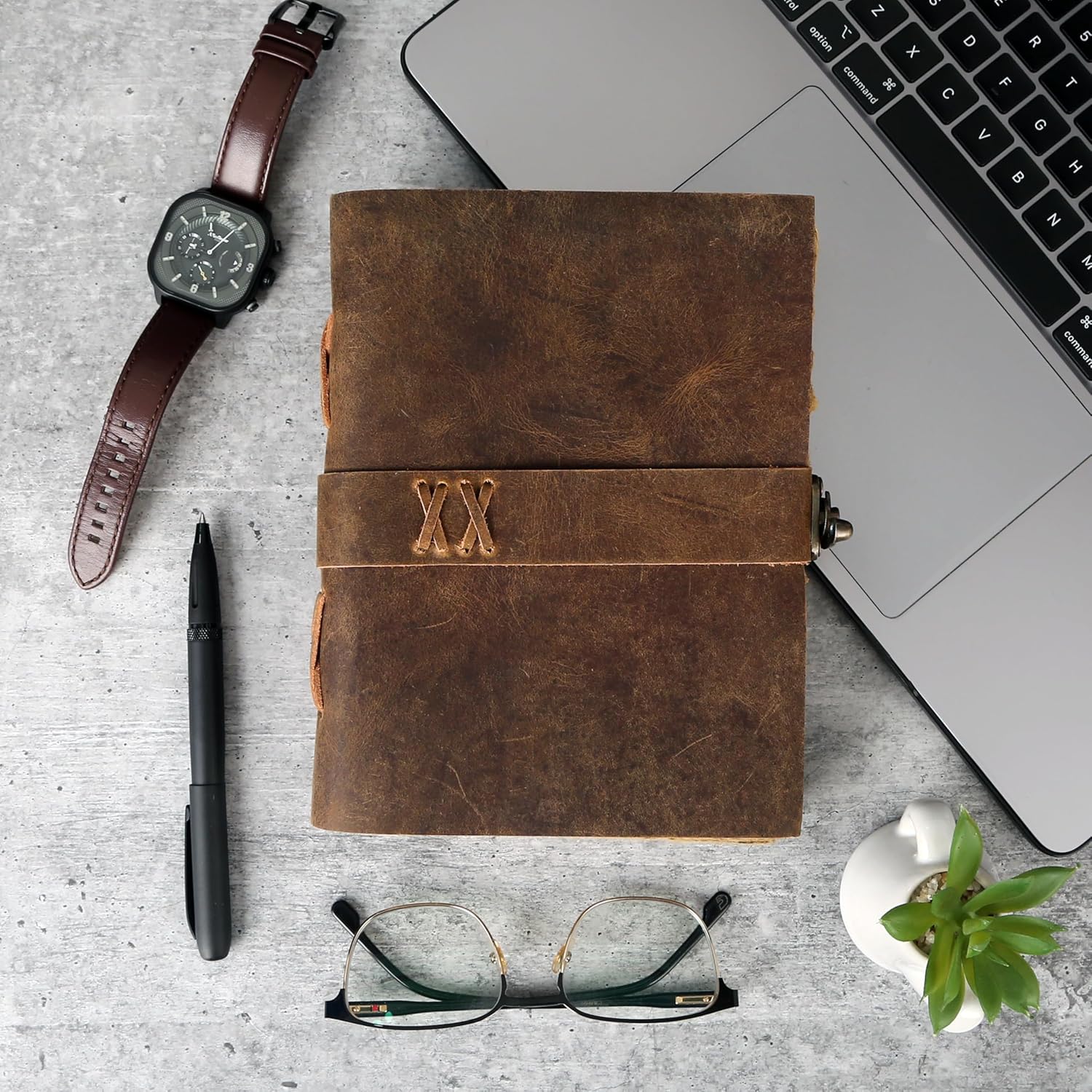 Vintage Leather Journal Handmade Buffalo Deckle Edge Paper – Leather Bound Journal for Women Men Vintage C-Lock Closure Ideal for Writing & Travel for Artists